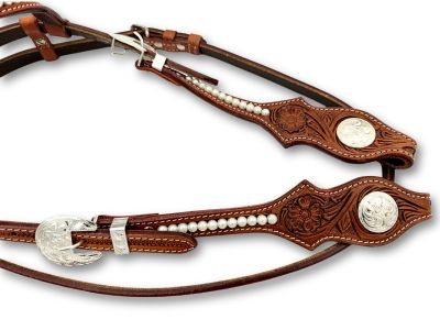 Elegantní dvouuchý westernový snaffle s perlami a řemínkem na krk, středně hnědý