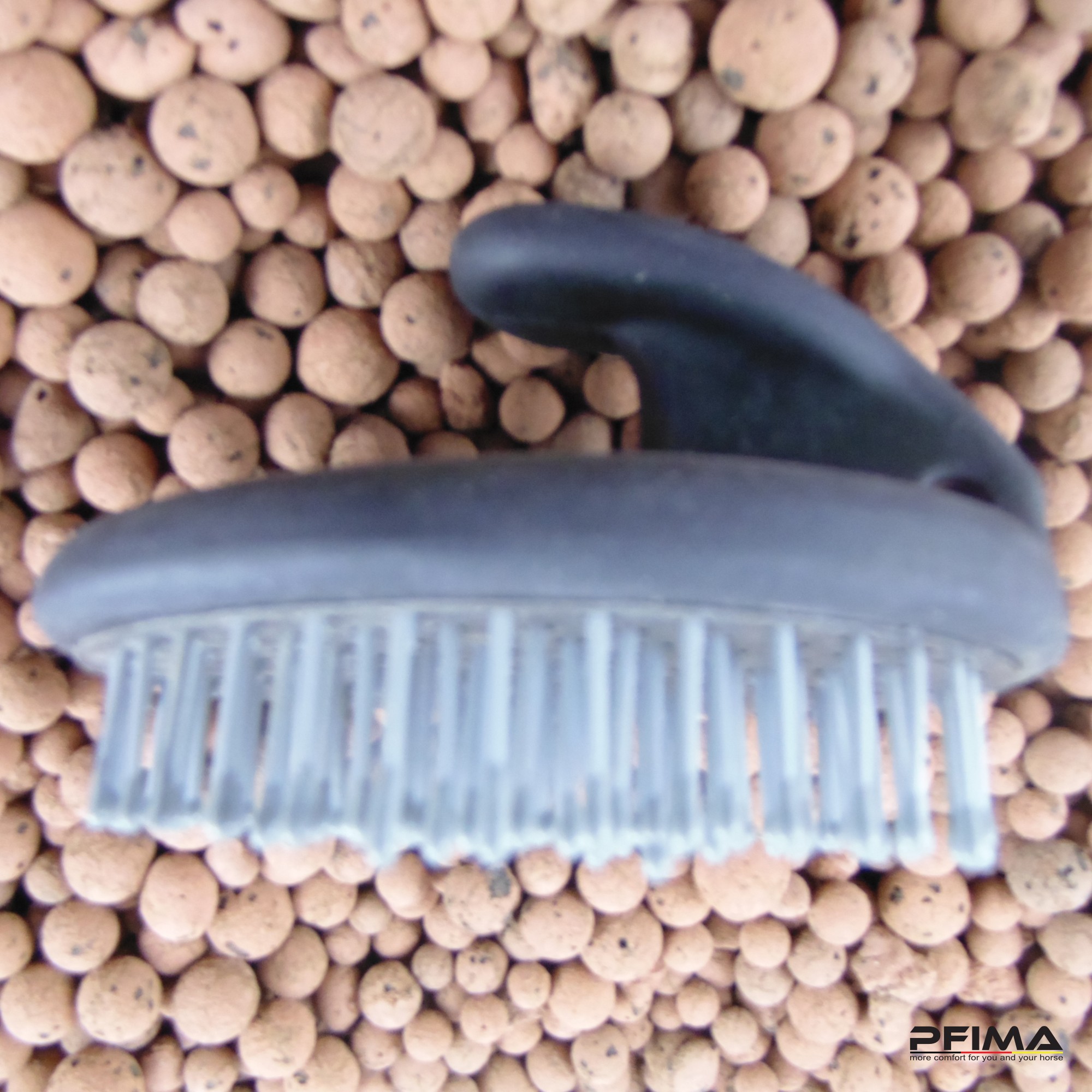 Schweif-und Mähnenstriegel